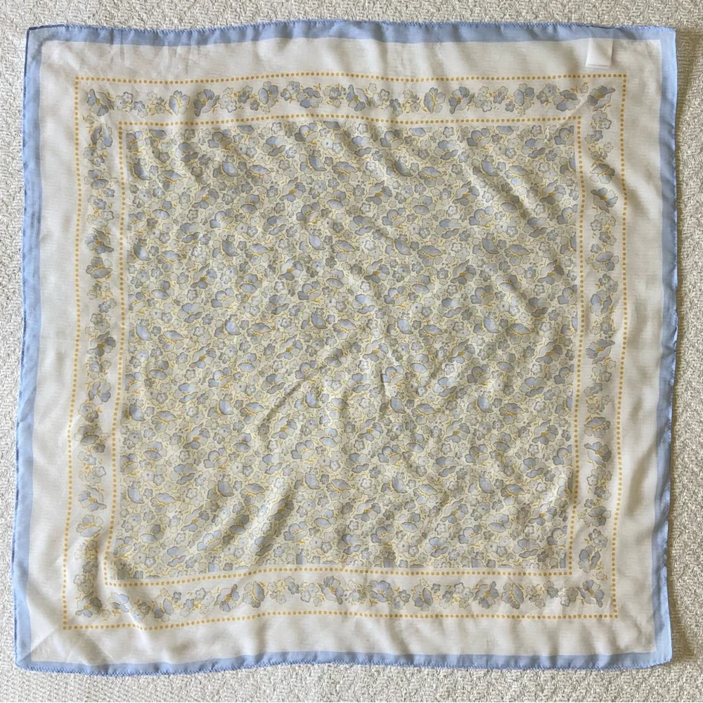 Time and Tru Women's Floral Print Square Scarf